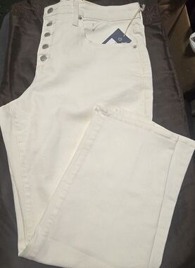 Universal Thread White Button-Fly Jeans with Silver Hardware Size 16